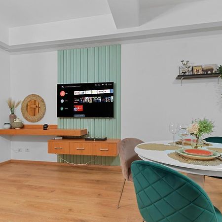 The Flower Clabucet Studio Predeal Exterior photo